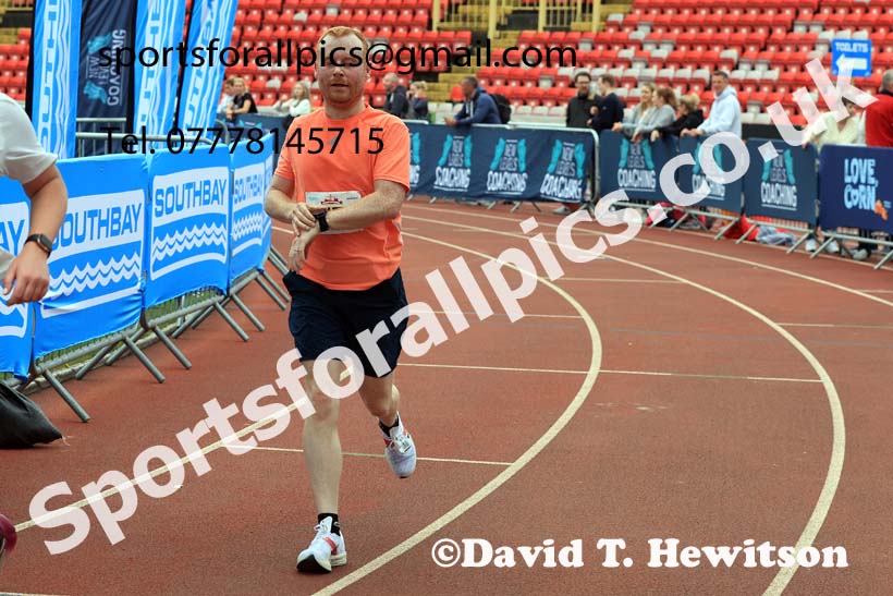 Gateshead Marathon, 2024 Gateshead Marathon, Half Marathon and 10k, Gateshead Stadium.  Photo: David T. Hewitson/Sports for All Pics